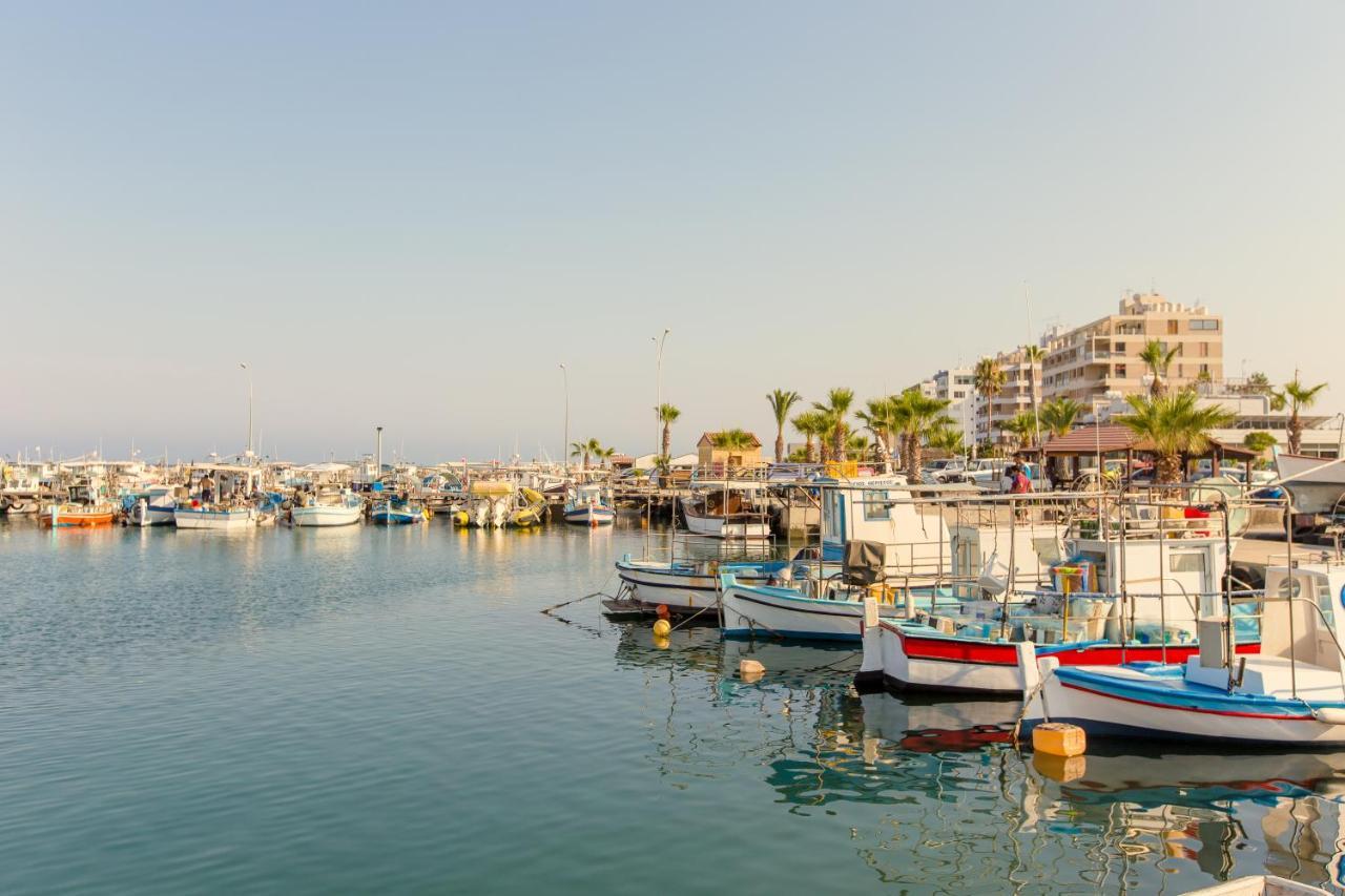 Furnished Seafront Studio Larnaca Dış mekan fotoğraf