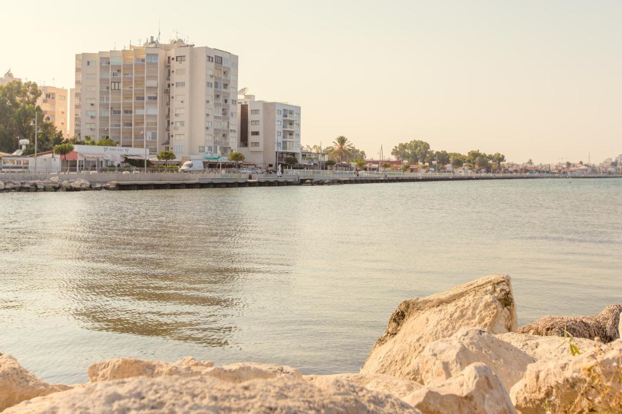 Furnished Seafront Studio Larnaca Dış mekan fotoğraf